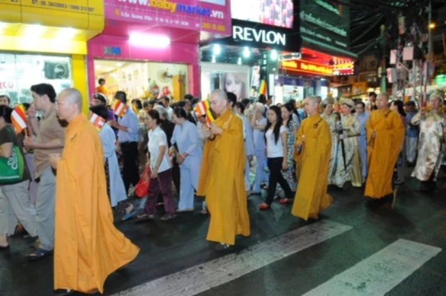 Lễ Phật đản tại Pháp Võ, Kim Cương, Pháp Hoa ảnh 14 ruocphat7.jpg