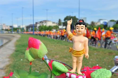 Ðoàn xe đạp rước Phật ảnh 5 xeruocphat4.jpg