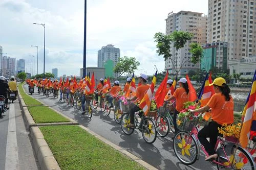 Ðoàn xe đạp rước Phật ảnh 1 xeruocphat5.jpg