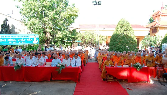 Kiên Giang tổ chức Đại lễ Phật đản ảnh 1