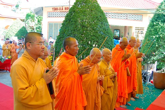 Kiên Giang tổ chức Đại lễ Phật đản ảnh 22 Kiên Giang tổ chức Đại lễ Phật đản ảnh 22