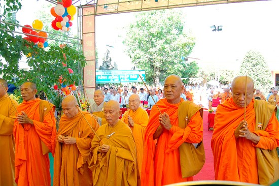 Kiên Giang tổ chức Đại lễ Phật đản ảnh 25 Kiên Giang tổ chức Đại lễ Phật đản ảnh 25