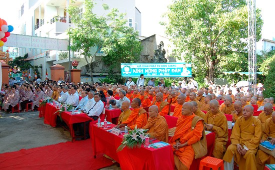 Kiên Giang tổ chức Đại lễ Phật đản ảnh 12 Kiên Giang tổ chức Đại lễ Phật đản ảnh 12
