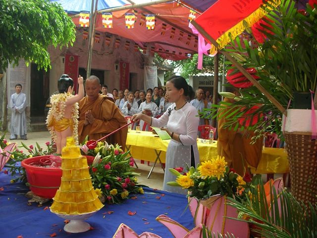 Phật đản tại chùa Trường Sa Lớn và một số chùa khác ảnh 32 nghean1.jpg