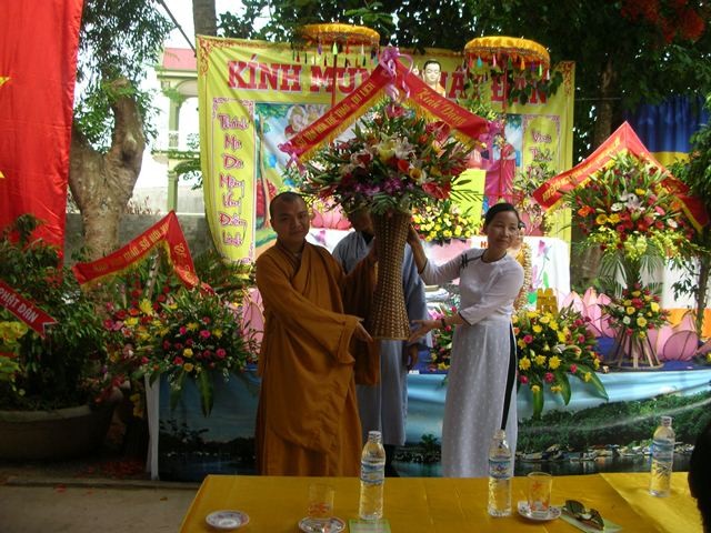 Phật đản tại chùa Trường Sa Lớn và một số chùa khác ảnh 27 nghean7.jpg