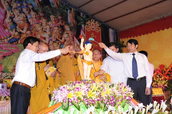 Lạng Sơn, Lâm Đồng đón Đản sinh an lạc... ảnh 5 langson13_57.jpg