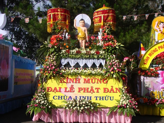 Lạng Sơn, Lâm Đồng đón Đản sinh an lạc... ảnh 17 nguyenhan09.JPG