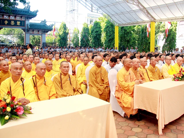 TT-Huế: Trang nghiêm tưởng niệm Bồ-tát Quảng Đức ảnh 3