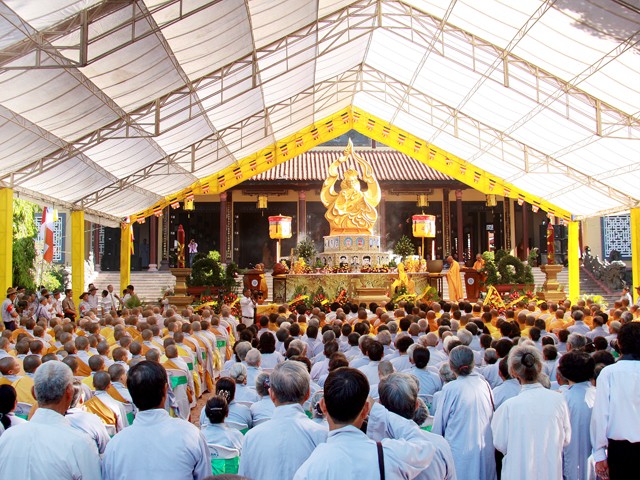 TT-Huế: Trang nghiêm tưởng niệm Bồ-tát Quảng Đức ảnh 6