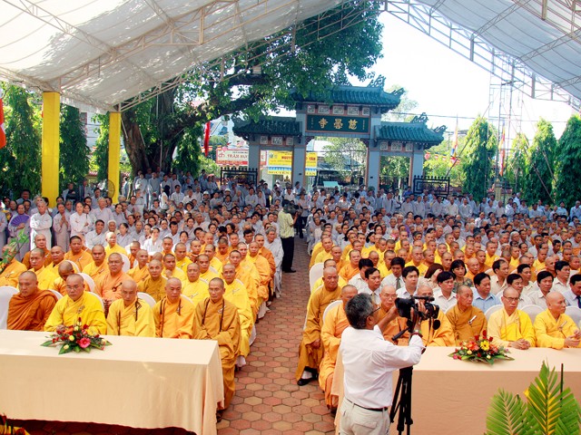 TT-Huế: Trang nghiêm tưởng niệm Bồ-tát Quảng Đức ảnh 7