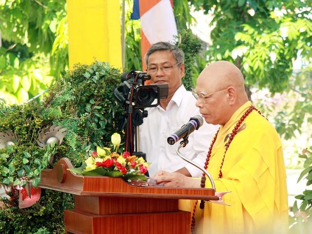 TT-Huế: Trang nghiêm tưởng niệm Bồ-tát Quảng Đức ảnh 16