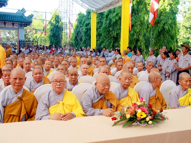 TT-Huế: Trang nghiêm tưởng niệm Bồ-tát Quảng Đức ảnh 4