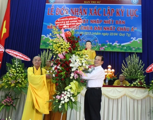 Chùa Hội Khánh đón nhận kỷ lục châu Á ảnh 1 IMG_6589.JPG