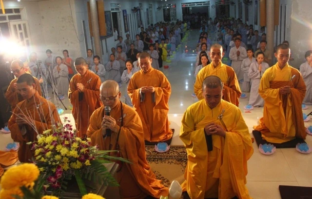 Chùa Kỳ Quang tổ chức phóng sanh, phóng đăng ảnh 1 vugiangkq01.JPG