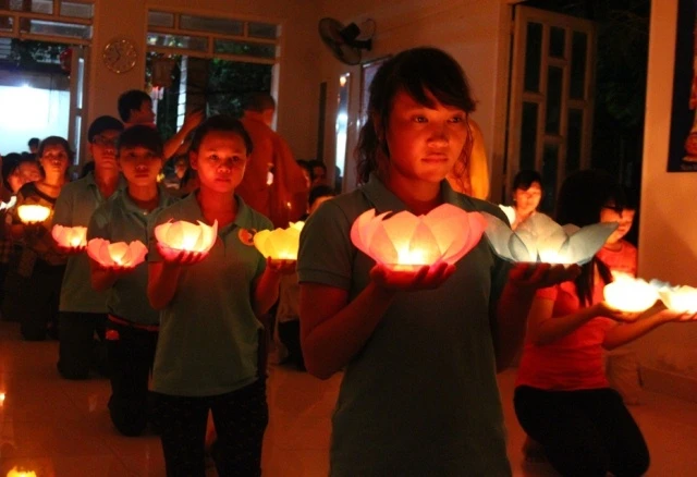 Chùa Kỳ Quang tổ chức phóng sanh, phóng đăng ảnh 3 vugiangkq04.JPG