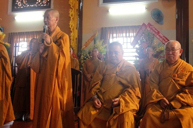 HT.Thfch trf qu_ng =_c phßt bi_u 1.JPG