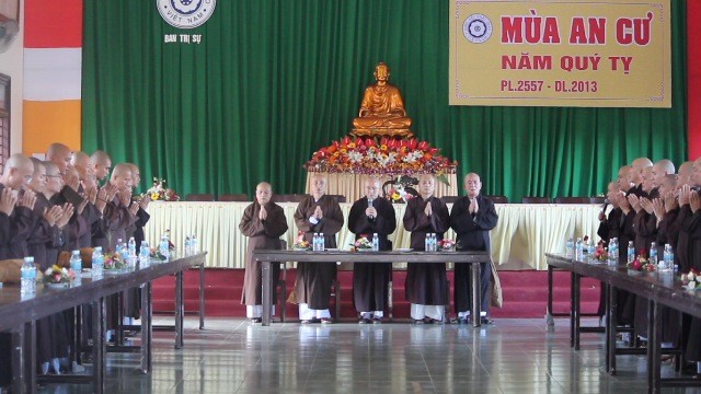 TT-Huế: Chư Tăng thảo luận về "Hành trì giới luật" ảnh 1 4hue.jpg