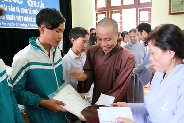 tangqua, duchieu03.jpg