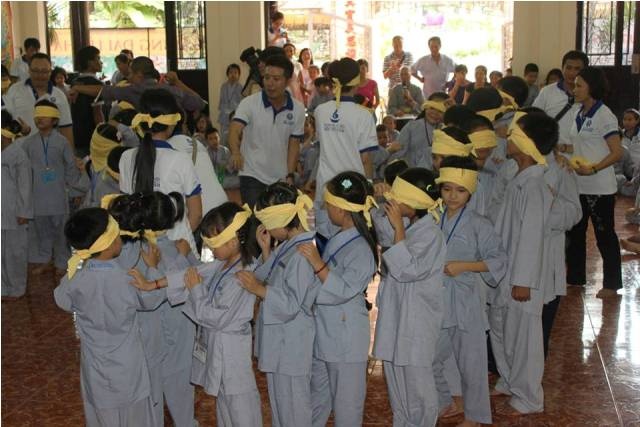 Sôi động mùa hè với Gieo hạt từ tâm kỳ 15 ảnh 5 bT =ang di chuy_n =_i h_nh =_ x_p ch_.jpg