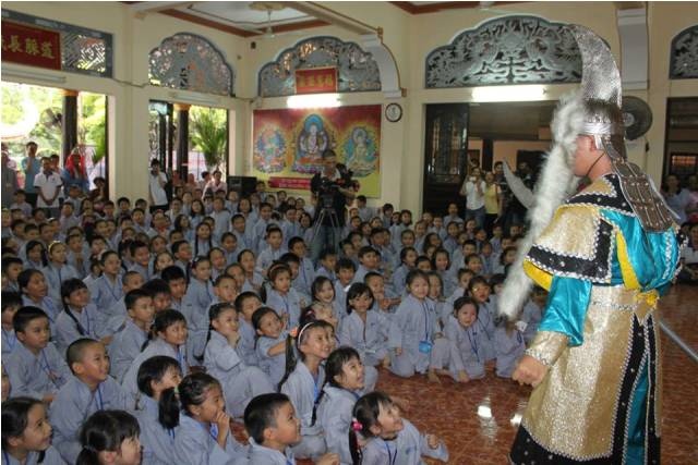 Sôi động mùa hè với Gieo hạt từ tâm kỳ 15 ảnh 24 cßc bT xem h_ng hai nhi.jpg