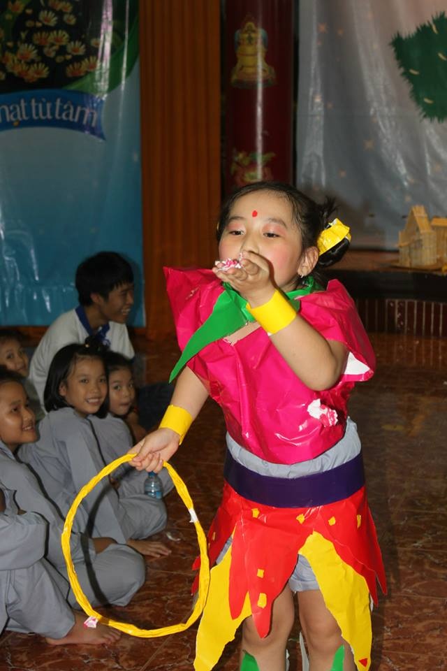 Sôi động mùa hè với Gieo hạt từ tâm kỳ 15 ảnh 33 ng²_i m_u h_ng hai nhi =ang th_i l_a.jpg