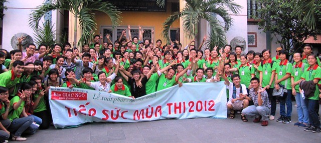 TNV THAM GIA TSMT 2012.JPG