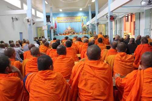 Sóc Trăng: Khai mạc Khóa bồi dưỡng trụ trì năm 2013 ảnh 5 1dinhhuong05.jpg