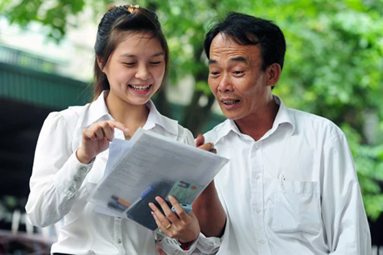 Gửi em nhân mùa thi ảnh 1 nhung-thi-sinh-phu-huynh.jpg