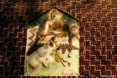 Ngôi chùa làm bằng… vỏ chai ảnh 4 temple6.jpg