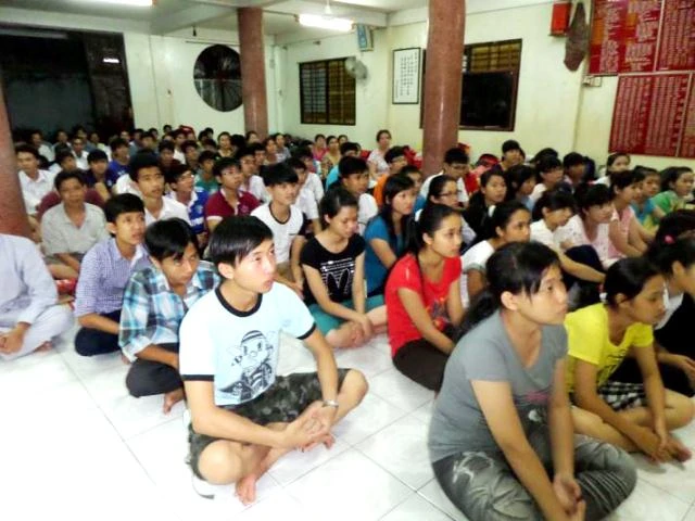 Chùa Liên Hoa tặng quà cho thí sinh ảnh 1 002924_sam_0085.jpg