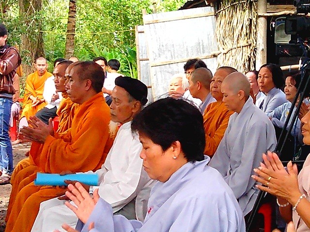 co vu tinh than fat tu dong gop.jpg