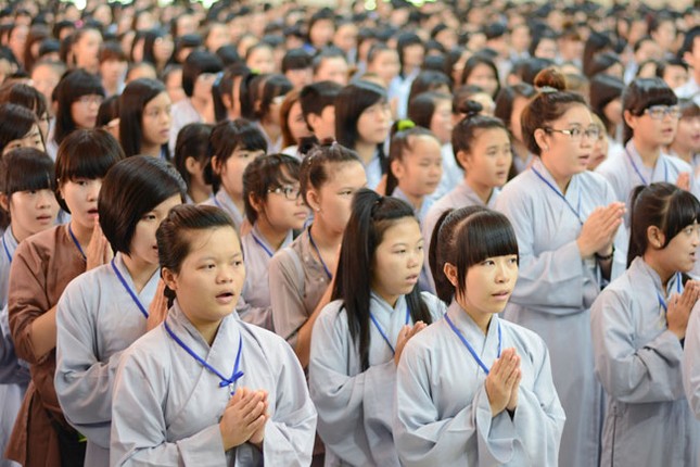 GS.Ngô Bảo Châu chia sẻ tại chùa Hoằng Pháp ảnh 4