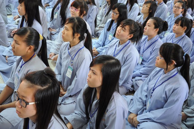 GS.Ngô Bảo Châu chia sẻ tại chùa Hoằng Pháp ảnh 6