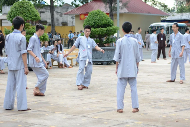 Toàn cảnh Khóa tu mùa hè 2013 tại chùa Hoằng Pháp ảnh 1 Toàn cảnh Khóa tu mùa hè 2013 tại chùa Hoằng Pháp ảnh 1