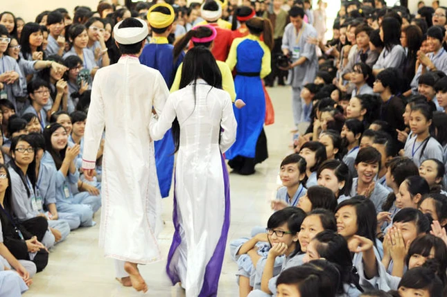 Toàn cảnh Khóa tu mùa hè 2013 tại chùa Hoằng Pháp ảnh 37 Toàn cảnh Khóa tu mùa hè 2013 tại chùa Hoằng Pháp ảnh 37