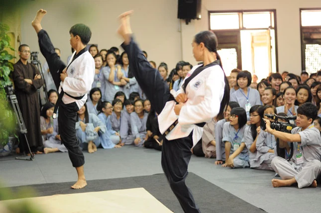 Toàn cảnh Khóa tu mùa hè 2013 tại chùa Hoằng Pháp ảnh 40 Toàn cảnh Khóa tu mùa hè 2013 tại chùa Hoằng Pháp ảnh 40