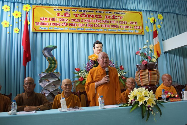 Trường TCPH Sóc Trăng tổng kết năm học 2012-2013 ảnh 5 HT ban dao tu.jpg