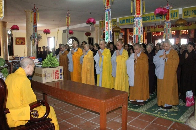 Phân ban Ni giới T.Ư (phía Bắc) cúng dường trường hạ ảnh 1 IMG_1349 tại Tổ đình Viên Minh chùa Ráng.jpg