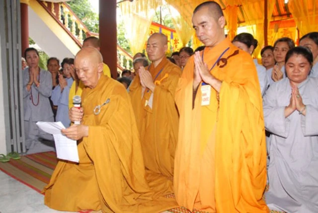 ht. nguyen truc doc tac bach.JPG