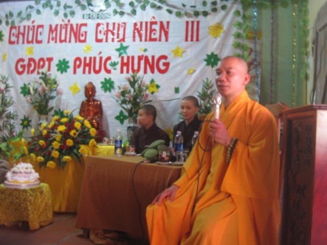 hung phuc1.JPG