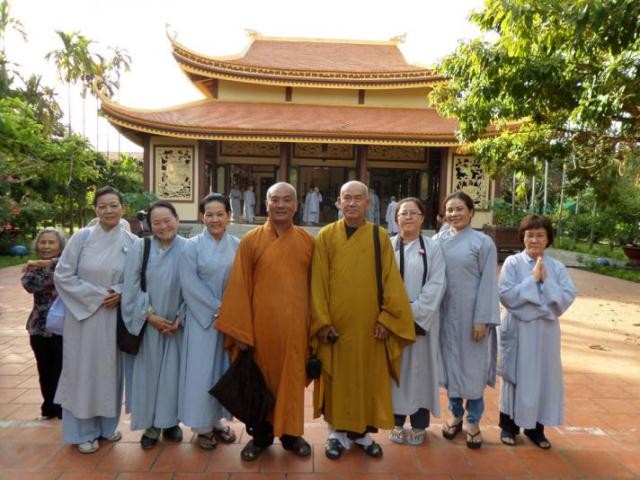 Cúng dường 200 am thất ảnh 3 002124_sam_0925.jpg