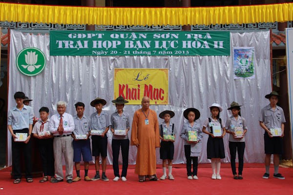 Đà Nẵng: Khai mạc trại họp bạn Lục Hòa 2 ảnh 4 trai luchoa26.jpg