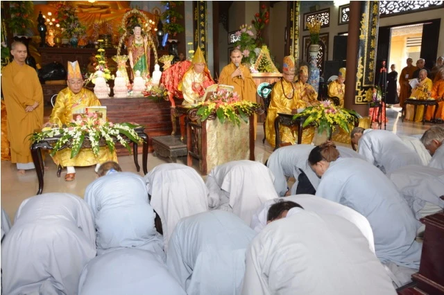 Đại giới đàn Phước Trí thành tựu viên mãn ảnh 6 anh 9.jpg