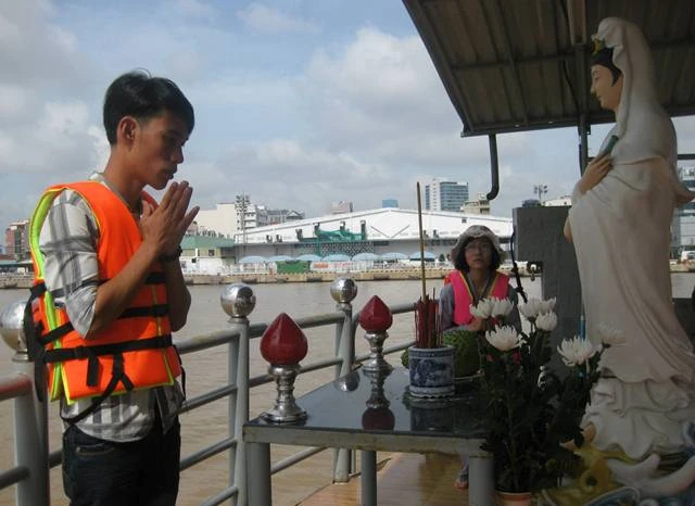 c_u nguy_n tr²_c B_ tßt qußn th_ Gm.jpg