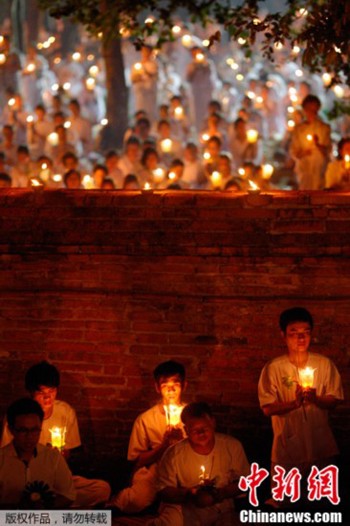 Nghi thức tuần chúc Lễ Tam bảo Phật tại Bangkok ảnh 4 h4.jpg