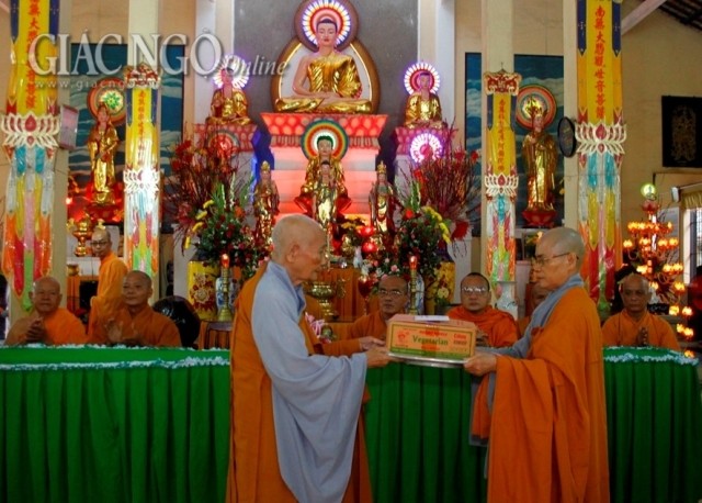 Tr²_ng h_ ch·a ViOn Minh - B_n Tre (5).jpg