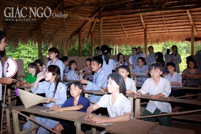 300 bạn trẻ về Củ Chi “gieo hạt từ tâm ảnh 10 gieo hat tu tam ky 16 (33).jpg