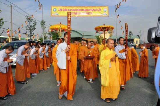 Trọng thị tiếp đoàn Ban Hoằng pháp T.Ư viếng thăm ảnh 1 bhoangphap (1).JPG
