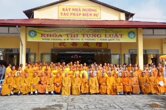 Trọng thị tiếp đoàn Ban Hoằng pháp T.Ư viếng thăm ảnh 4 bhoangphap (7).JPG