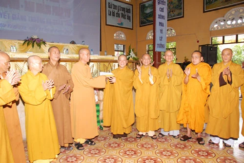 Trọng thị tiếp đoàn Ban Hoằng pháp T.Ư viếng thăm ảnh 8 bhptu138.JPG